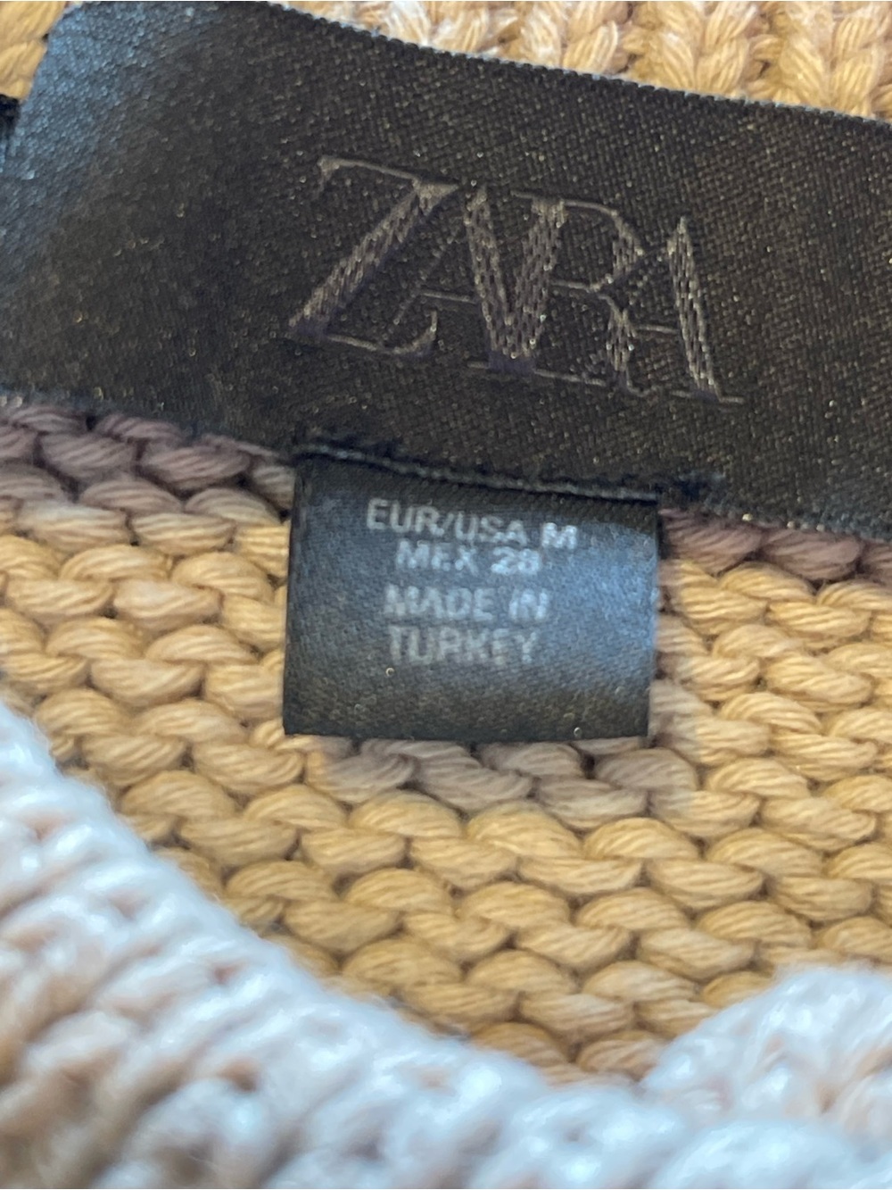 Zara Beige Argyle Knit Cardigan with Gold Buttons.
Size Medium - Picture 4 of 9